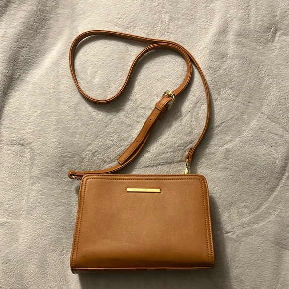 STEVE MADDEN Crossbody Bag - Picture 1 of 8